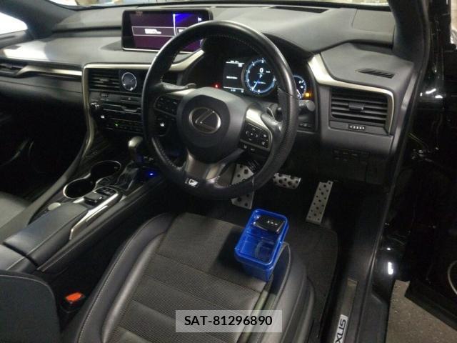 Lexus RX 2018-05 8217013-2