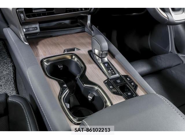Lexus RX 2025-04 8221502-15