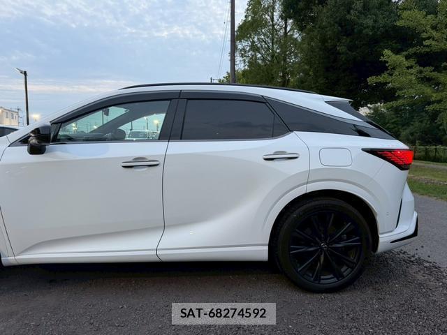 Lexus RX 2023-11 8223802-1