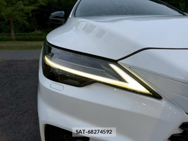 Lexus RX 2023-11 8223802-12