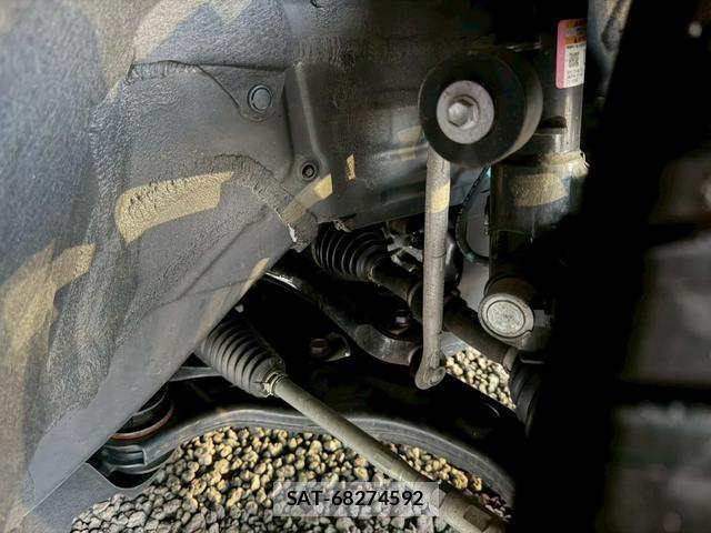 Lexus RX 2023-11 8223802-15
