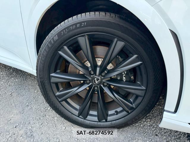 Lexus RX 2023-11 8223802-16