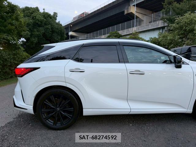 Lexus RX 2023-11 8223802-9