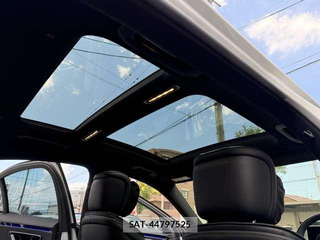 Mercedes Benz S-CLASS 2025-06 8224315-16