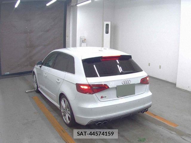 Audi S3 2016-08 8223170-1