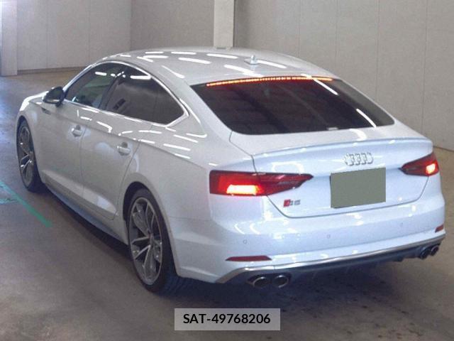 Audi S5 2017-12 8219005-4