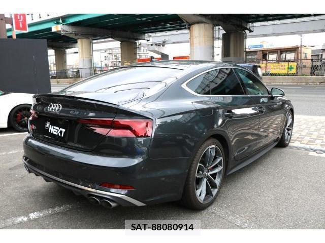 Audi S5 2017-10 8221199-1