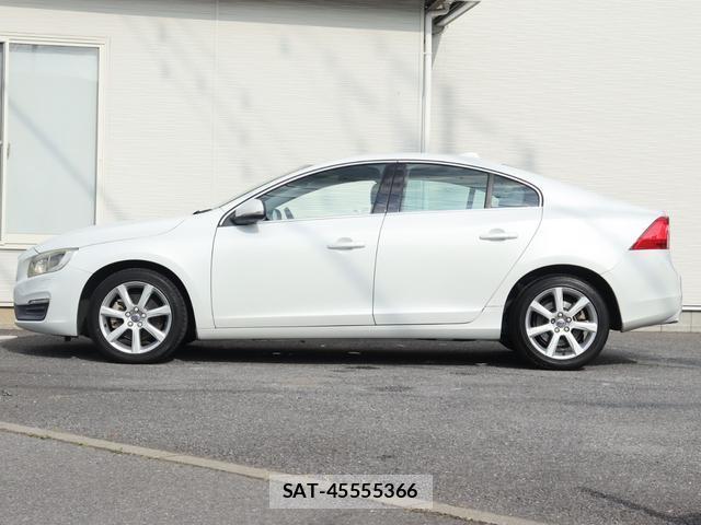 Volvo S60 2016-05 8216601-10