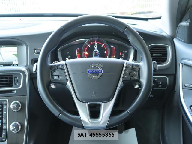 Volvo S60 2016-05 8216601-11