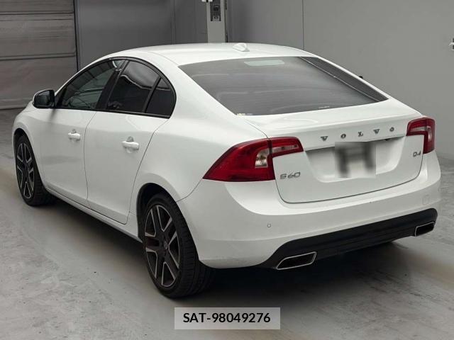 Volvo S60 2017-04 8218994-1