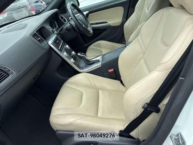 Volvo S60 2017-04 8218994-4