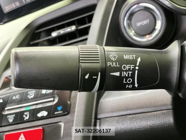 Honda S660 2016-01 8225503-12