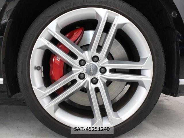 Audi S8 2020-09 8220635-13
