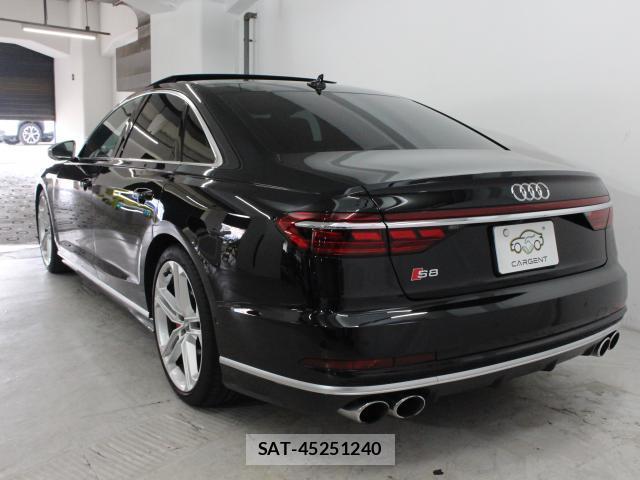 Audi S8 2020-09 8220635-6