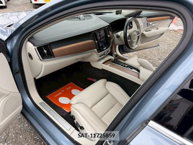 Volvo S90 2017-02 8224347-12