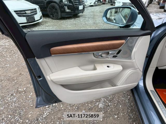 Volvo S90 2017-02 8224347-17