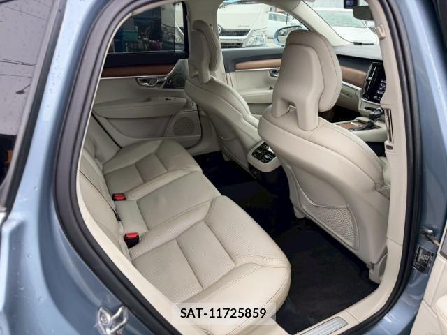 Volvo S90 2017-02 8224347-18