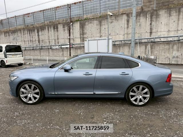 Volvo S90 2017-02 8224347-3