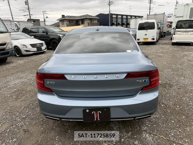 Volvo S90 2017-02 8224347-5