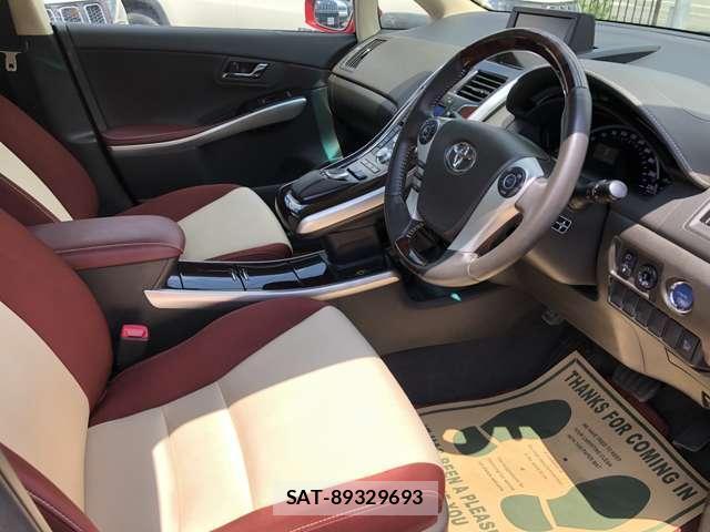 Toyota SAI 2015-06 8221606-10