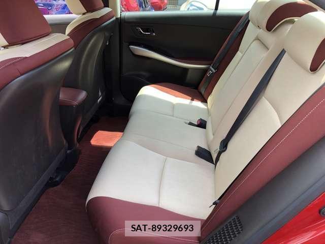 Toyota SAI 2015-06 8221606-12
