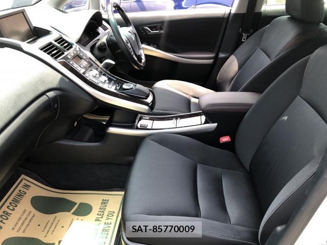 Toyota SAI 2014-02 8221607-12