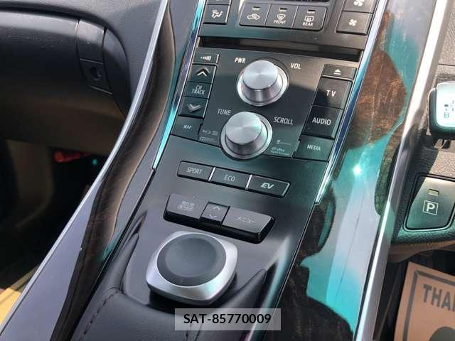 Toyota SAI 2014-02 8221607-9