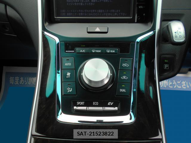 Toyota SAI 2015-05 8222503-15