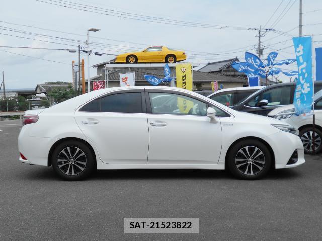 Toyota SAI 2015-05 8222503-3