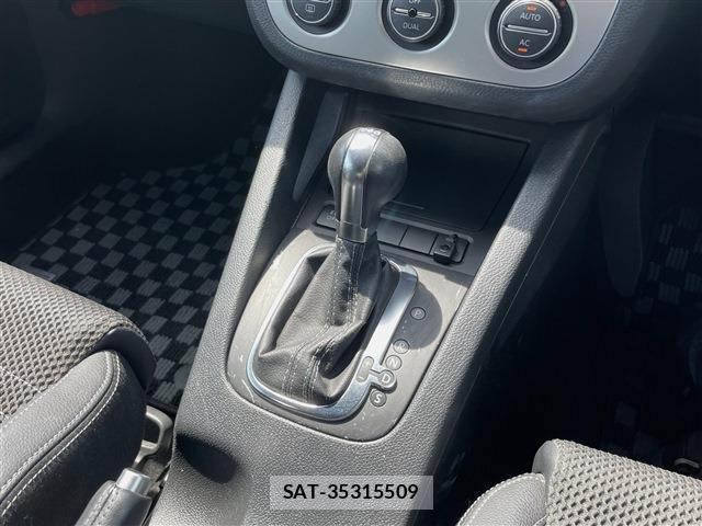 VolksWagen SCIROCCO 2010-01 8219165-15