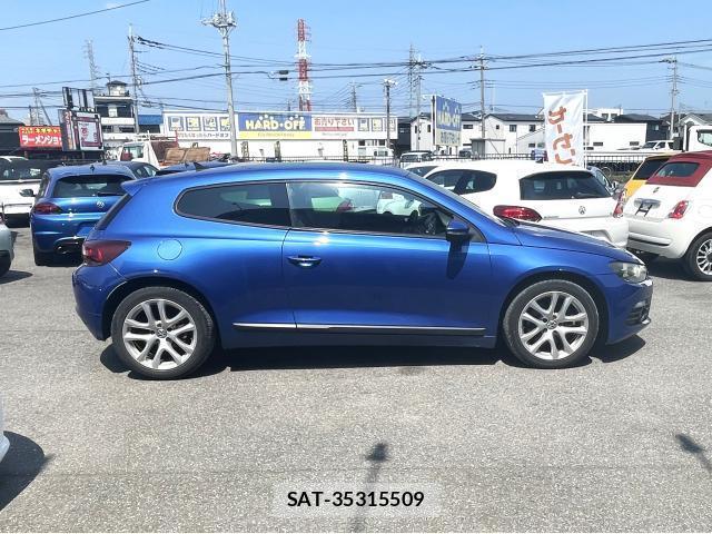 VolksWagen SCIROCCO 2010-01 8219165-3