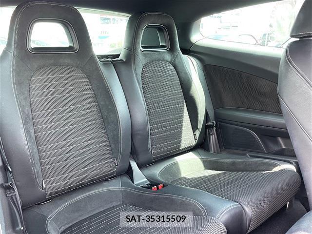 VolksWagen SCIROCCO 2010-01 8219165-6