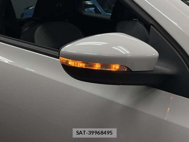 VolksWagen SCIROCCO 2012-01 8225640-14