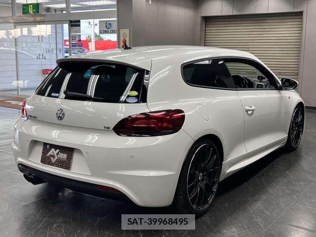 VolksWagen SCIROCCO 2012-01 8225640-19