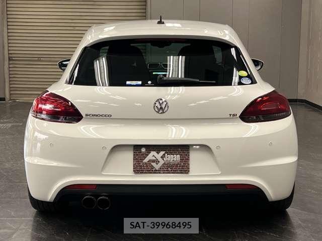 VolksWagen SCIROCCO 2012-01 8225640-7