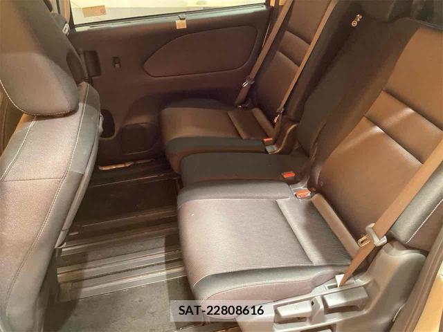 Nissan SERENA 2018-05 8216214-13