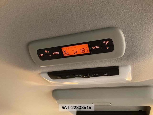 Nissan SERENA 2018-05 8216214-19