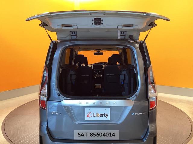 Nissan SERENA 2022-09 8216215-17