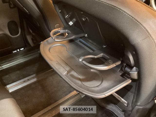Nissan SERENA 2022-09 8216215-19