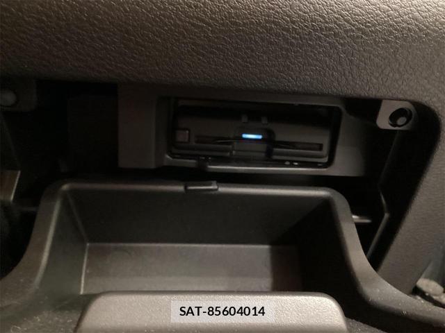 Nissan SERENA 2022-09 8216215-3