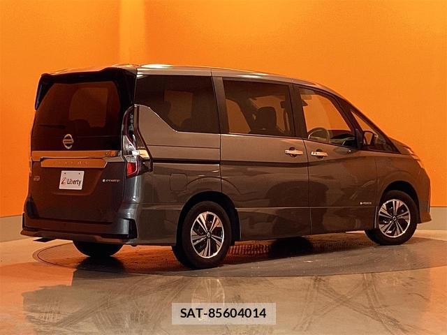 Nissan SERENA 2022-09 8216215-7
