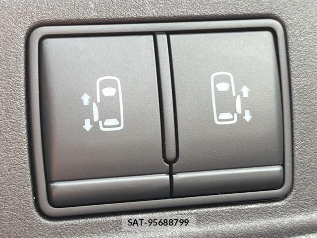 Nissan SERENA 2019-06 8216915-5