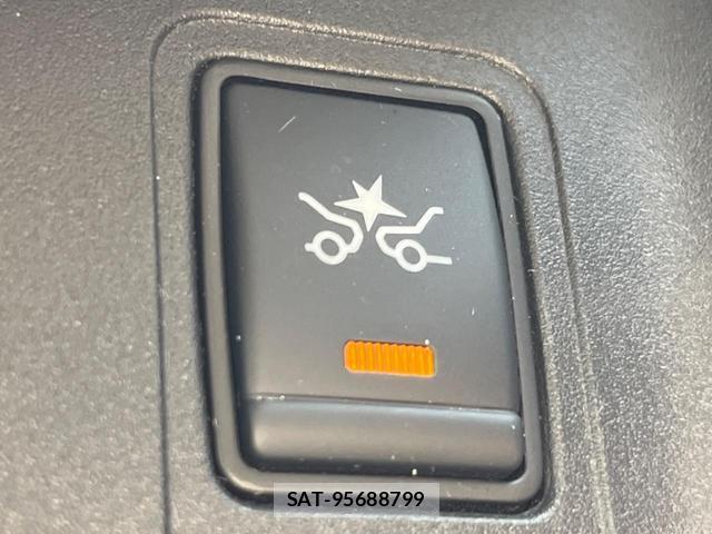 Nissan SERENA 2019-06 8216915-6