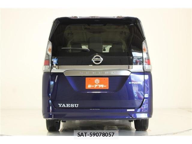 Nissan SERENA 2018-08 8216944-12