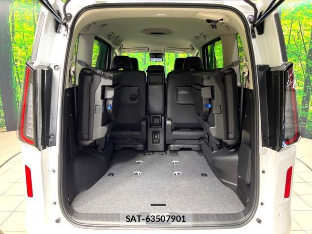 Nissan SERENA 2024-12 8217104-8