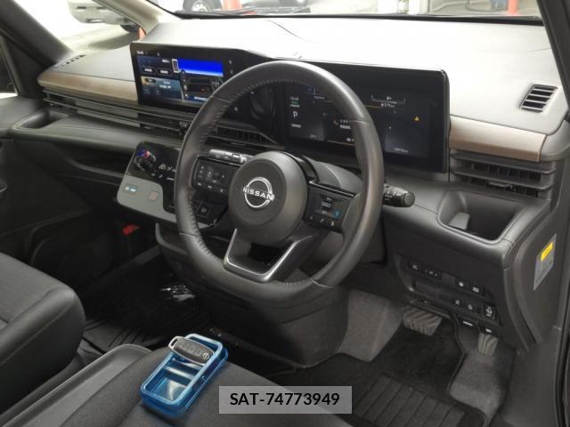 Nissan SERENA 2023-08 8217541-2