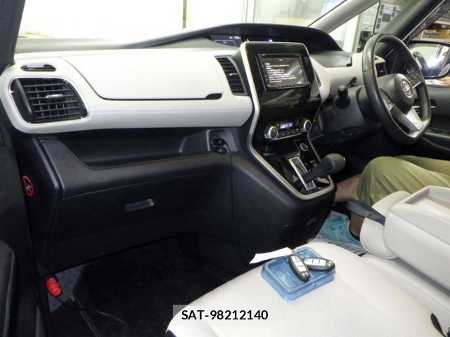 Nissan SERENA 2016-12 8217992-2