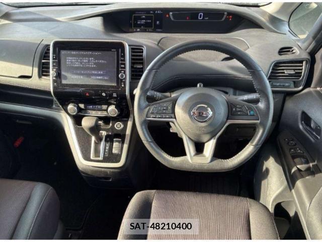Nissan SERENA 2018-01 8217995-2