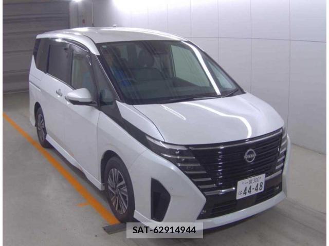 Nissan SERENA 2025-03 8218016-3