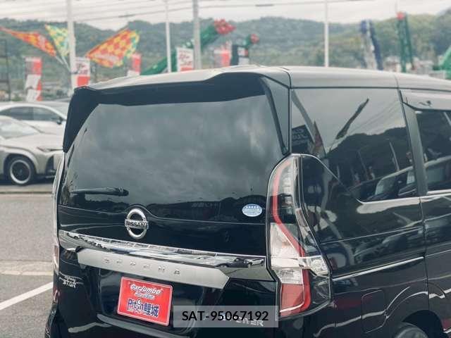 Nissan SERENA 2021-09 8218144-11